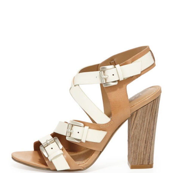 Ivanka Trump Sandals - Picture 3 of 4